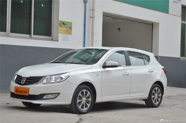 2014款宝骏610 1.5L自动舒适型图片