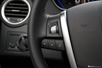 2014款荣威550 Plug-in插电式混动豪华版