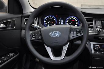 2013款名图1.8GLS自动智能型梦幻银