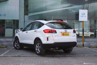 2015款奔腾X80 1.8T自动运动型