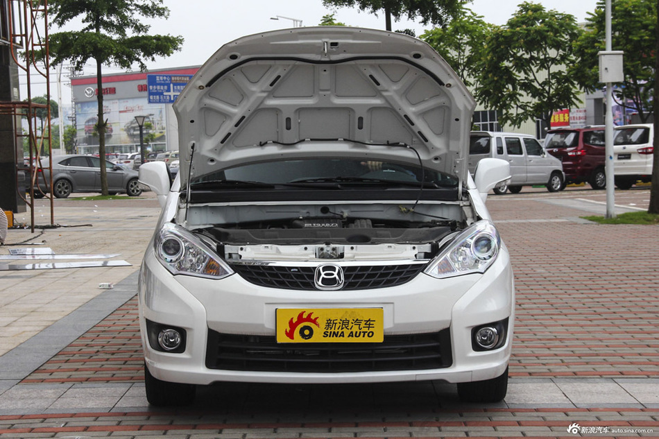 2015款利亚纳A6 1.4L手动两厢畅想型
