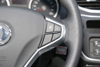 2015款东风风神L60 1.6L手动新动型