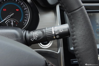 2017款哈弗H2 1.5T手动两驱豪华型红标