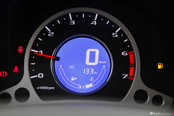 2015款奔奔1.4L手动豪华型国5