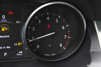 2016款揽胜极光2.0T自动SE PLUS 智享版