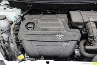 2016款海马M3 1.5L自动舒适型