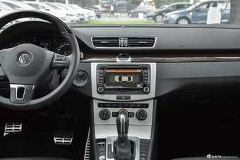 2015款迈腾2.0TSI旗舰型