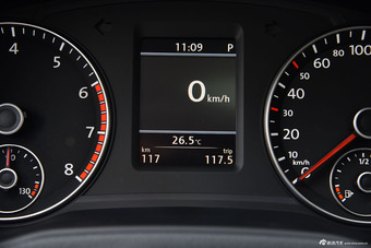 2015款帕萨特1.8T DSG至尊版