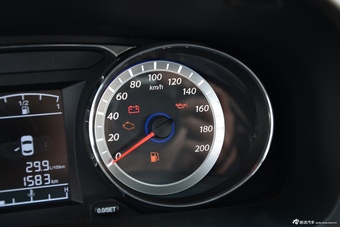 2016款CM7 2.0T自动尊享型