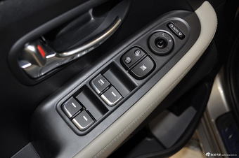 2013款佳乐2.0L自动标准版7座