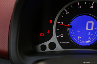 2015款奔奔1.4L手动尊贵型国5