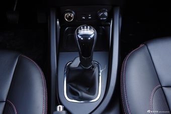 2015款CS35 1.6L手动豪华导航型