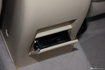 2015款绅宝D20三厢1.5L手动乐天版