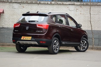 2016款宝骏560 1.8L手动豪华型