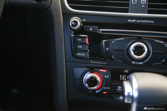 2016款改款奥迪A5 2.0T自动cabriolet 45TFSI进取型