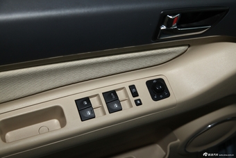 2012款北京汽车E系列1.3L乐尚手动版两厢