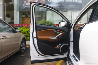 2015款DX7 1.5T自动豪华型