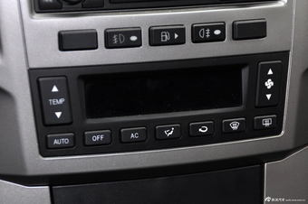 2012款奥轩GX5 2.0L手动两驱时尚版