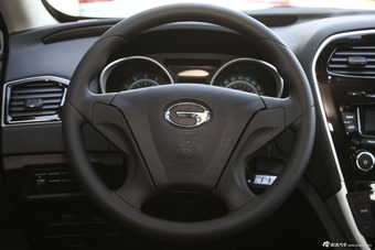 2015款传祺GS5 Super 2.0L手动两驱舒适版