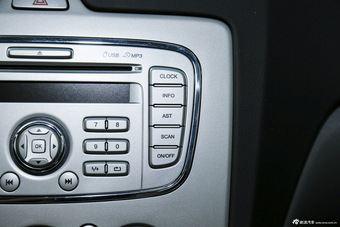 2013款福克斯两厢经典1.8L手动基本型