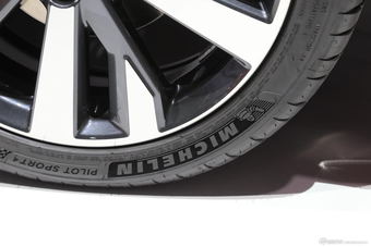 这样才够时尚 日产全新一代玛驰