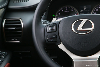 2015款雷克萨斯NX 2.0T自动200t全驱锋尚版