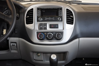 2015款菱智M3 1.6L 7座豪华型