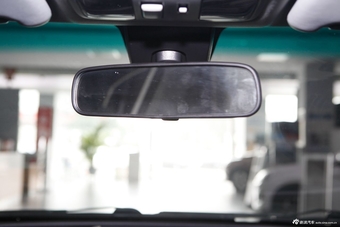 2014款纳智捷 5 Sedan荣耀导航版 1.8T自动尊贵型