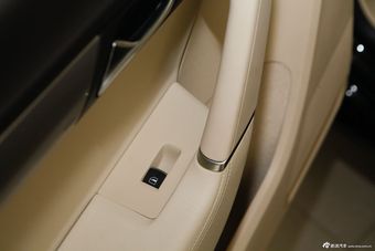 2013款迈腾1.8TSI领先型