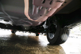 2016款LANNIA蓝鸟1.6L自动智酷版