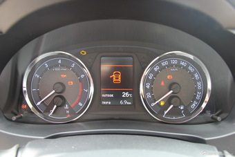 2014款卡罗拉1.6L手动GL-i真皮版