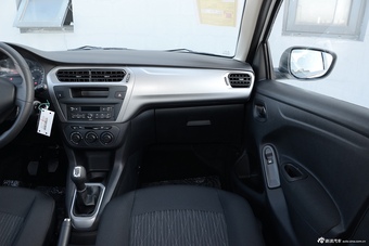 2016款全新爱丽舍1.6L手动时尚型