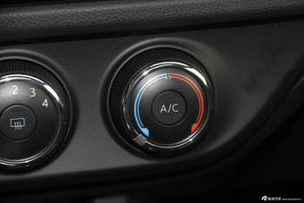 2015款雷凌1.6G CVT橙色限量版