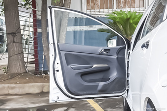 2016款海马M3 1.5L手动舒适型