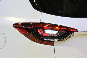 做家族旗舰SUV 双龙LIV-2概念车