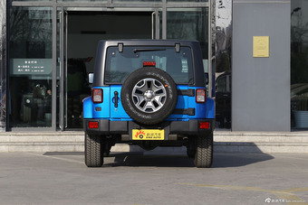 2015款牧马人3.0L四门版Sahara