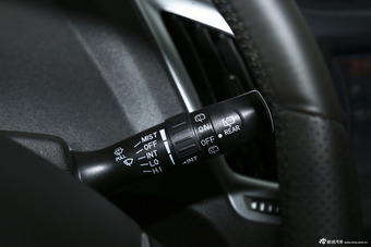 2015款艾瑞泽M7 2.0L自动宽享版232座