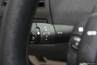 2013款世嘉三厢1.6L手动品尚型CNG