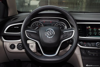 2015款英朗15N手动豪华型