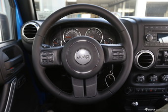 2015款牧马人3.0L四门版Sahara