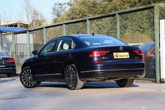 2016款帕萨特2.0T自动至尊版380TSI