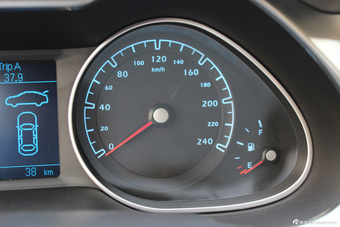 2014款海马M8 2.0L手动舒适型