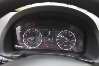 2015款改款野马T70 1.8TCVT优雅型