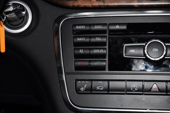 2016款奔驰GLA级 GLA260 2.0T自动4MATIC运动型