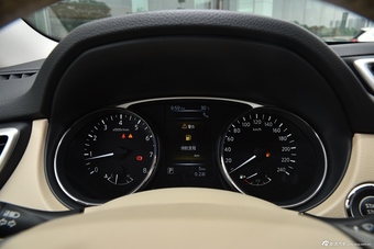 2015款奇骏2.5L自动XL四驱领先MAX版