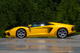 2013款Aventador LP 700-4 Roadster