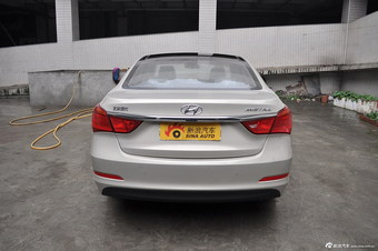 2013款名图1.8GLS自动智能型丝绸金