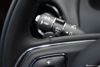 2016款捷豹XJL 2.0T自动两驱典雅商务版