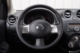 2015款玛驰1.5L自动易智版