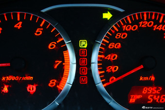 2013款马自达6 2.0L自动超豪华型